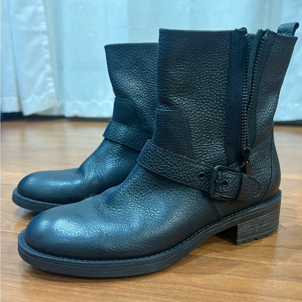 Nine West boots (size 5)